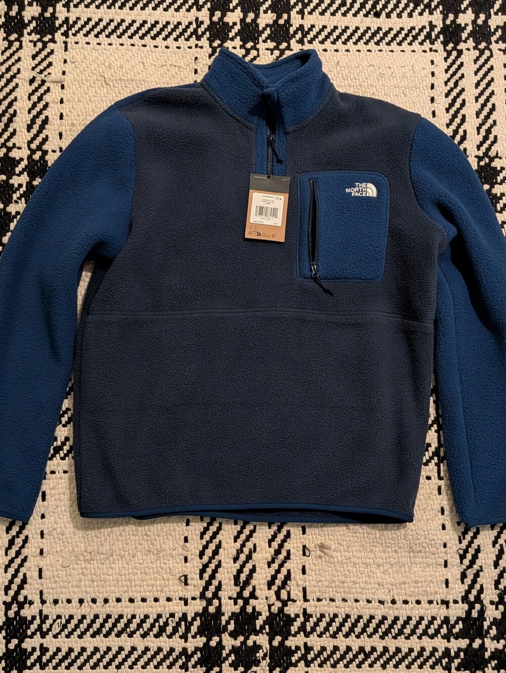 The North Face Men's Navy and Blue Zip-Up Fleece Pullover